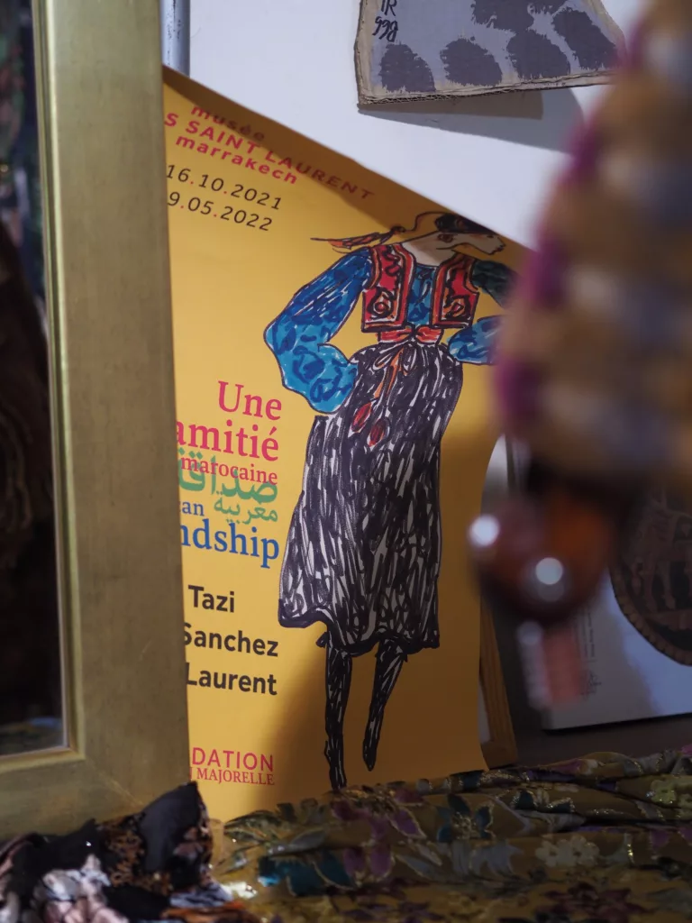 Inside elements in Wolff & Descourtis shop